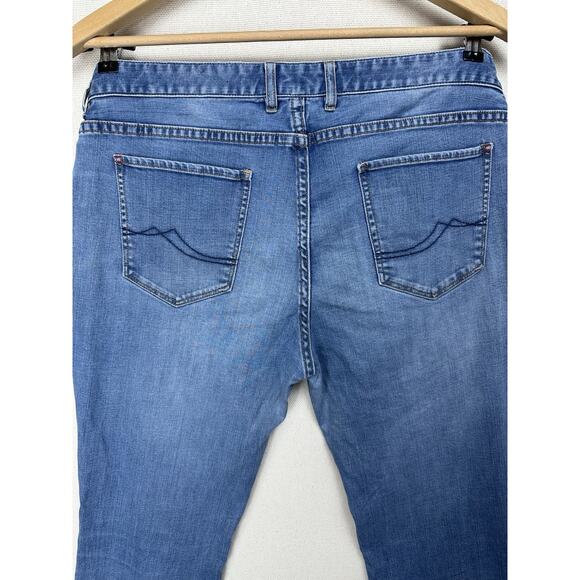 Mountain Khakis Women's Classic Fit Jeans Light Wash 14P Organic Cotton Soft - Picture 10 of 13